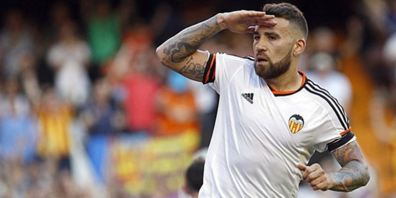 Otamendi: A Defensive Colossus